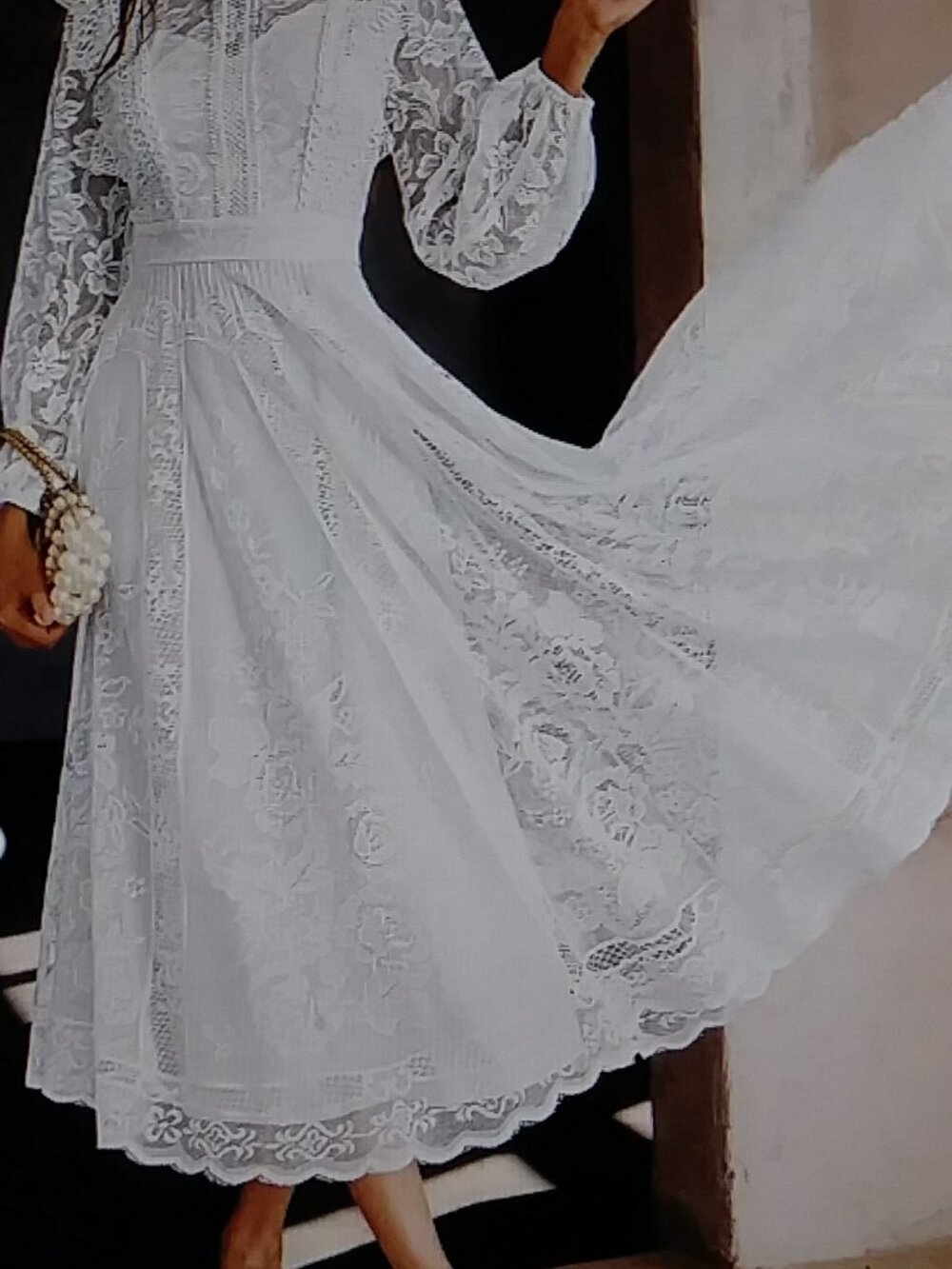 Ivory Flare Lace Long Sleeve Midi Dress Size M
